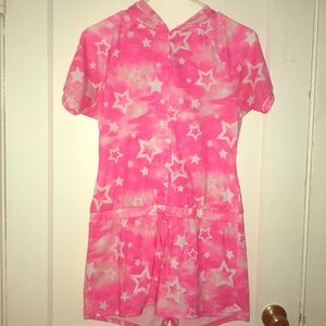 I am selling a cute pink pijama